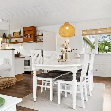 Fritsa - 8km From The Sea In Djursland And Mols By Interhome 펜션