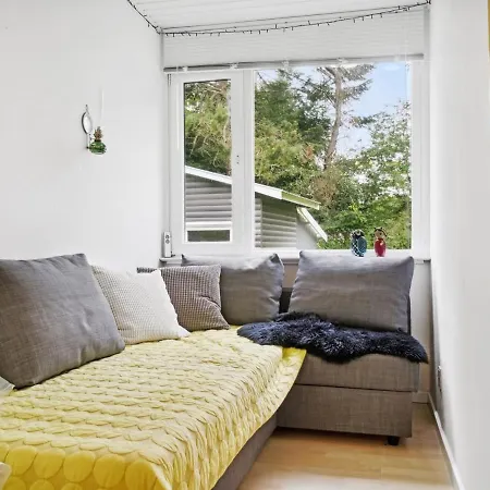 Nyaraló Fritsa - 8km From The Sea In Djursland And Mols By Interhome *